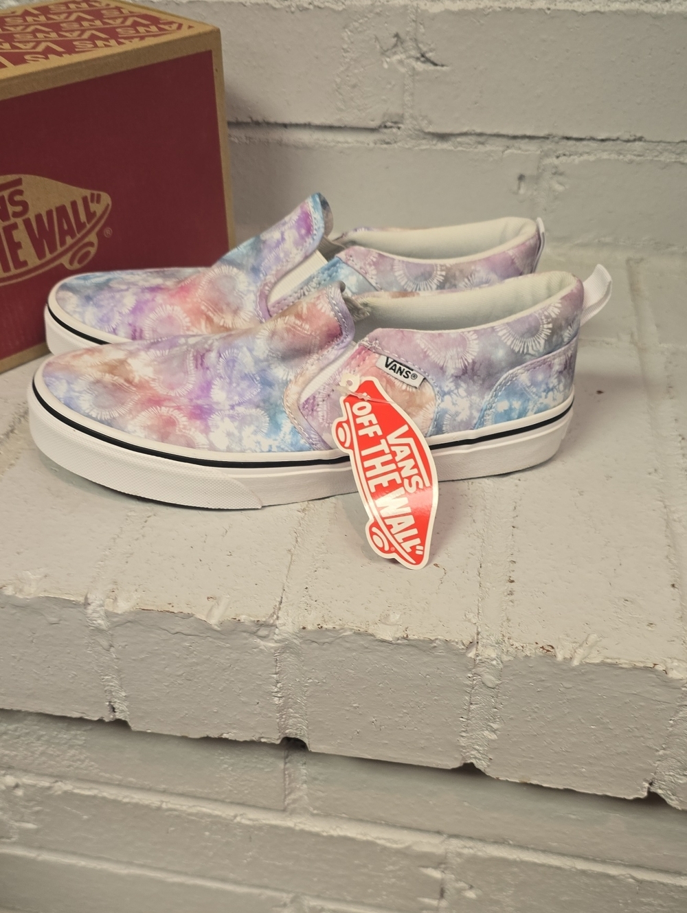 Vans Slip-On Sneakers in Pastel Tie-Dye.  Youth Size 5. NIB
